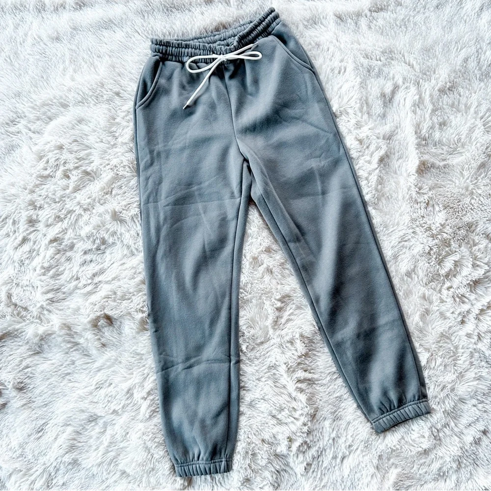 Sweatsuit Set - Picture 5 of 7